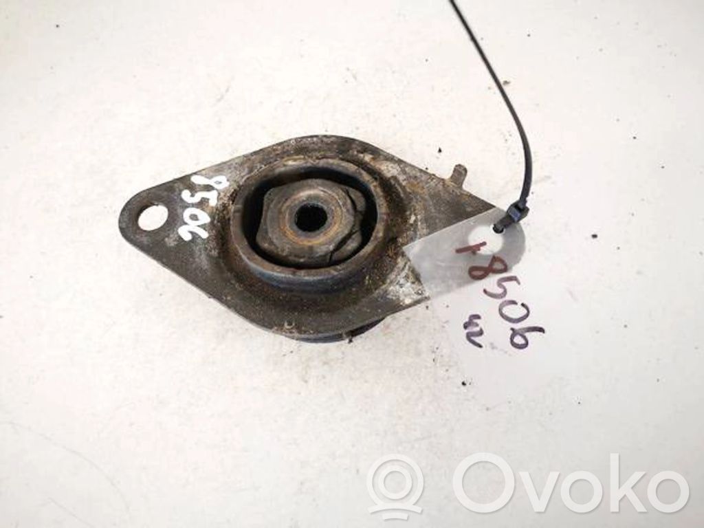 Renault Espace III Engine mount bracket 