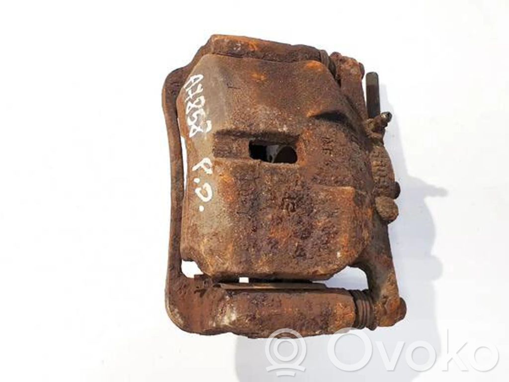 Nissan Qashqai Zacisk hamulcowy przedni