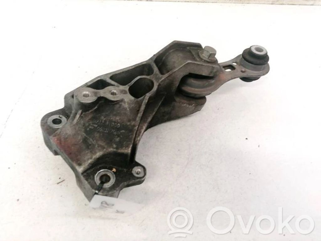 Nissan Primera Engine mount bracket 