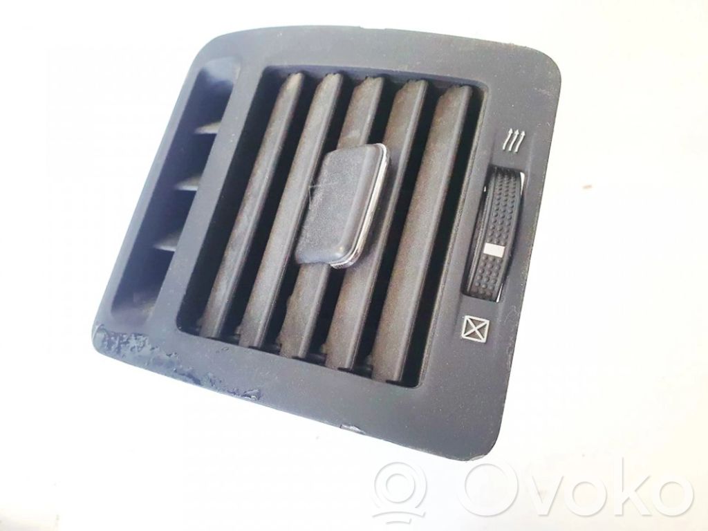 Toyota Corolla Verso E121 Griglia di ventilazione centrale cruscotto 