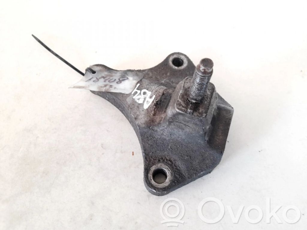 Ford Fiesta Engine mounting bracket 