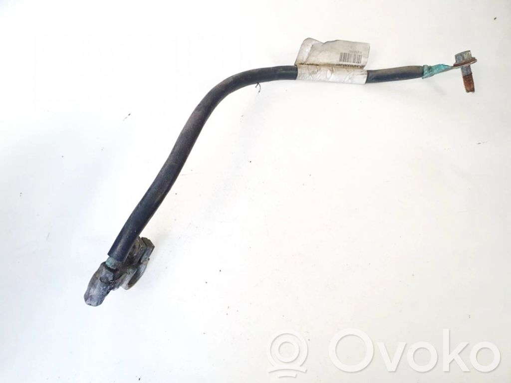 Volvo V70 Pluskaapeli (akku) 