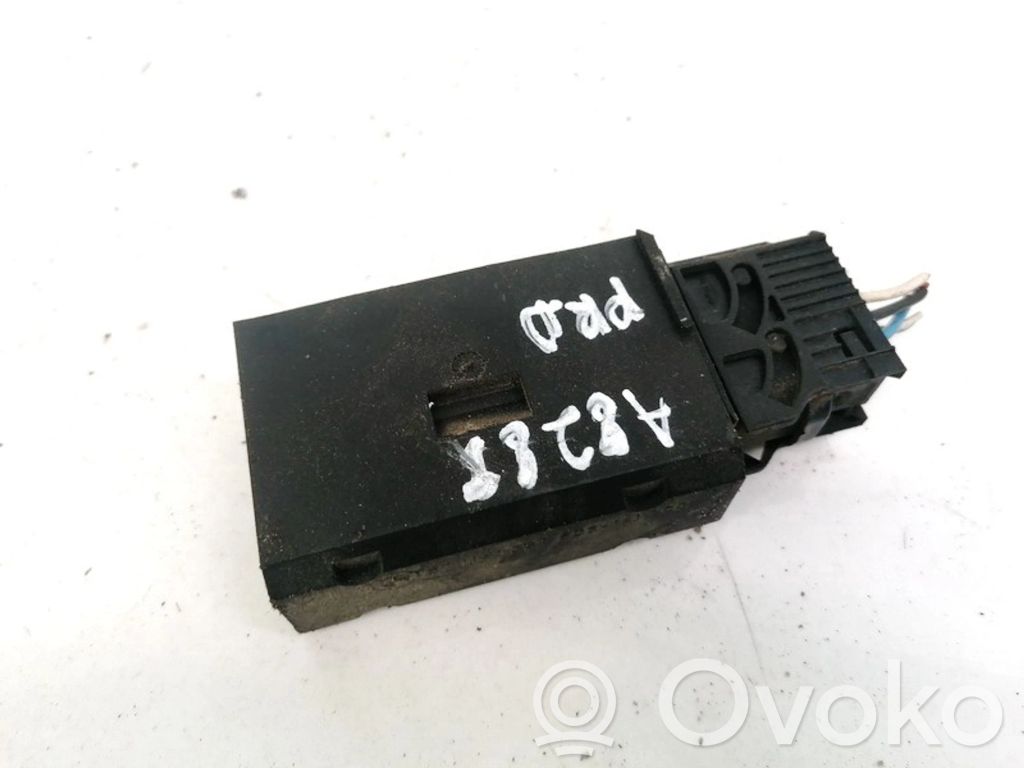 BMW 3 E36 Durvju vadības bloks 
