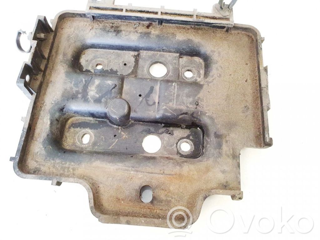 Hyundai Getz Podstawa / Obudowa akumulatora 