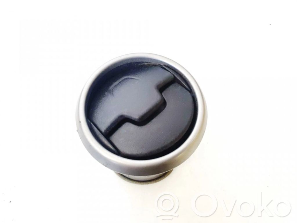 Grilă ventilație centrală   68760JD10A,68760JD10A