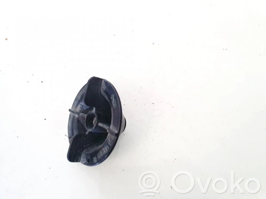 Tornillo de la rueda de repuesto   90126755,90126755