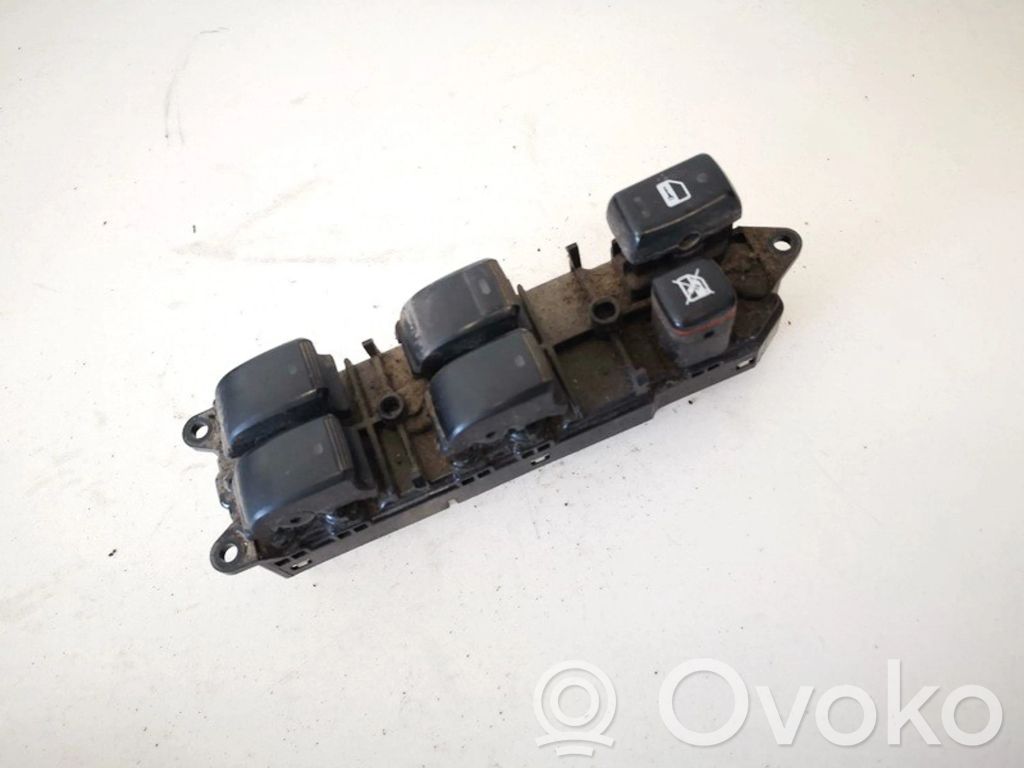 Toyota Avensis Verso Przyciski szyb