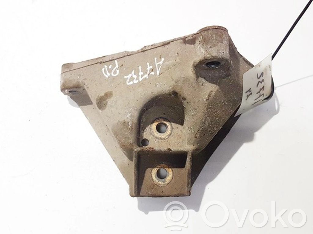 Engine mounting bracket   4593182,48370,4593182,48370