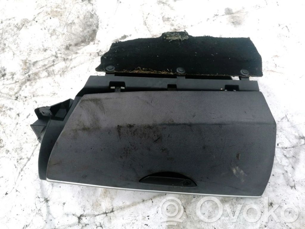 Peugeot 807 Cutie mănuși 
