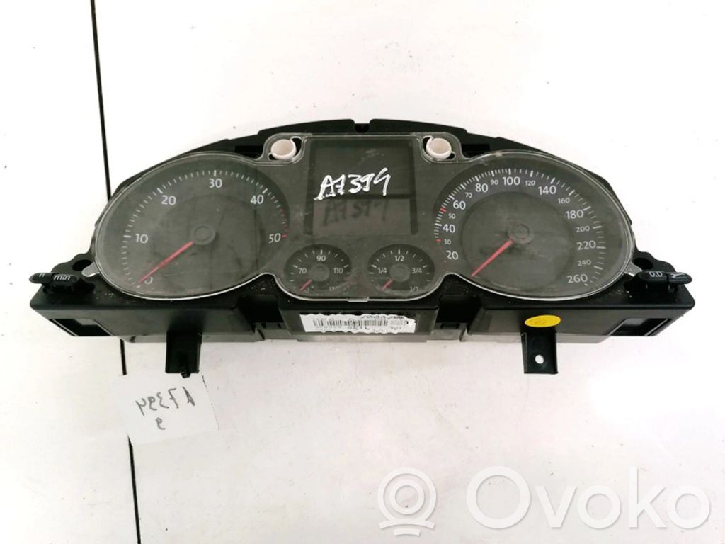 Volkswagen PASSAT B6 Nopeusmittari (mittaristo) 