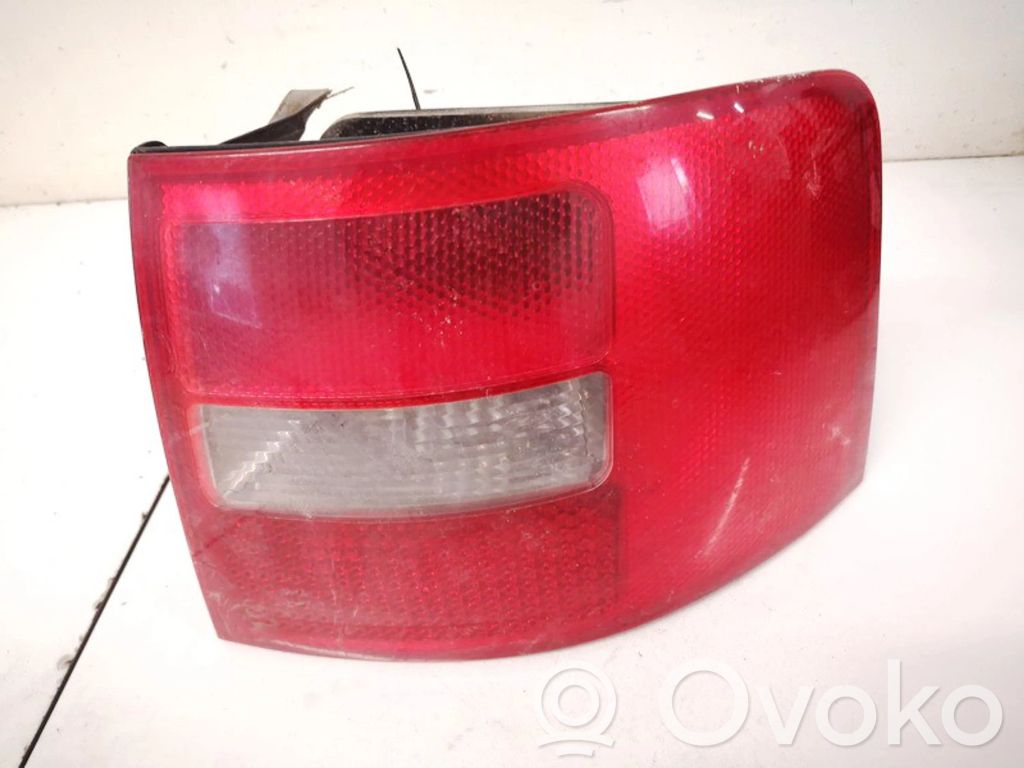 Luz trasera/de freno   4B9945096F,4B9945096F