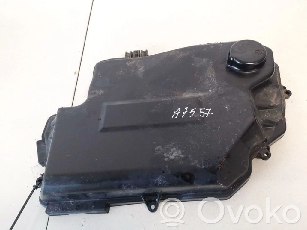Audi A6 S6 C6 4F Ilmansuodattimen kotelo