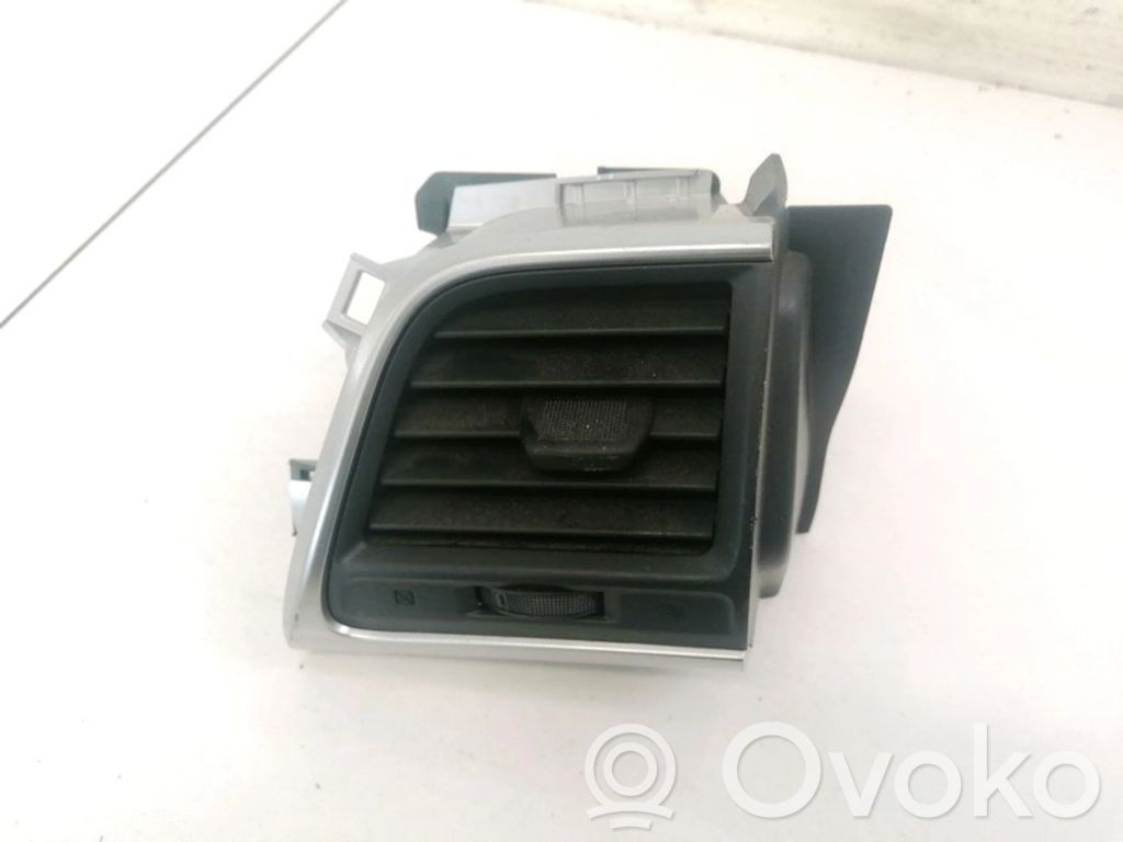 Toyota Verso-S Grilă ventilație centrală 