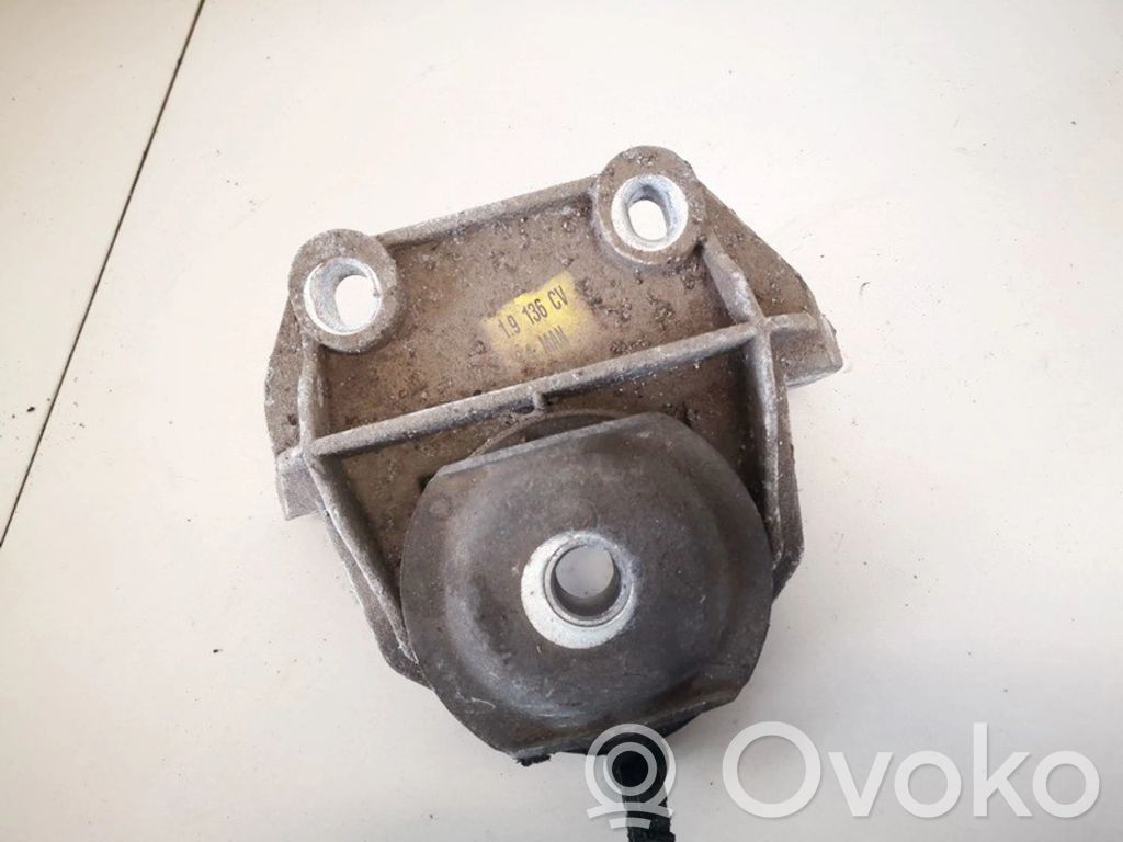 Engine mount bracket   468341160,468341160