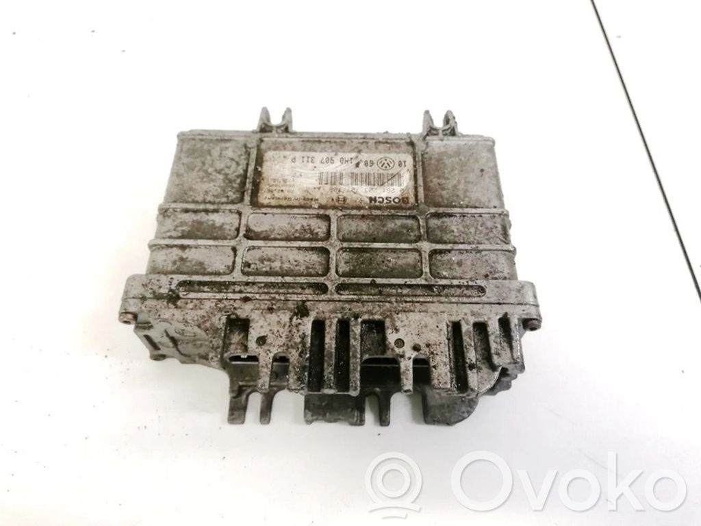 Volkswagen PASSAT B4 Centralina/modulo del motore