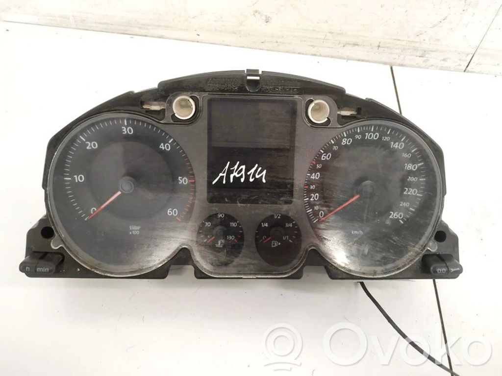 Volkswagen PASSAT B6 Tachimetro (quadro strumenti)