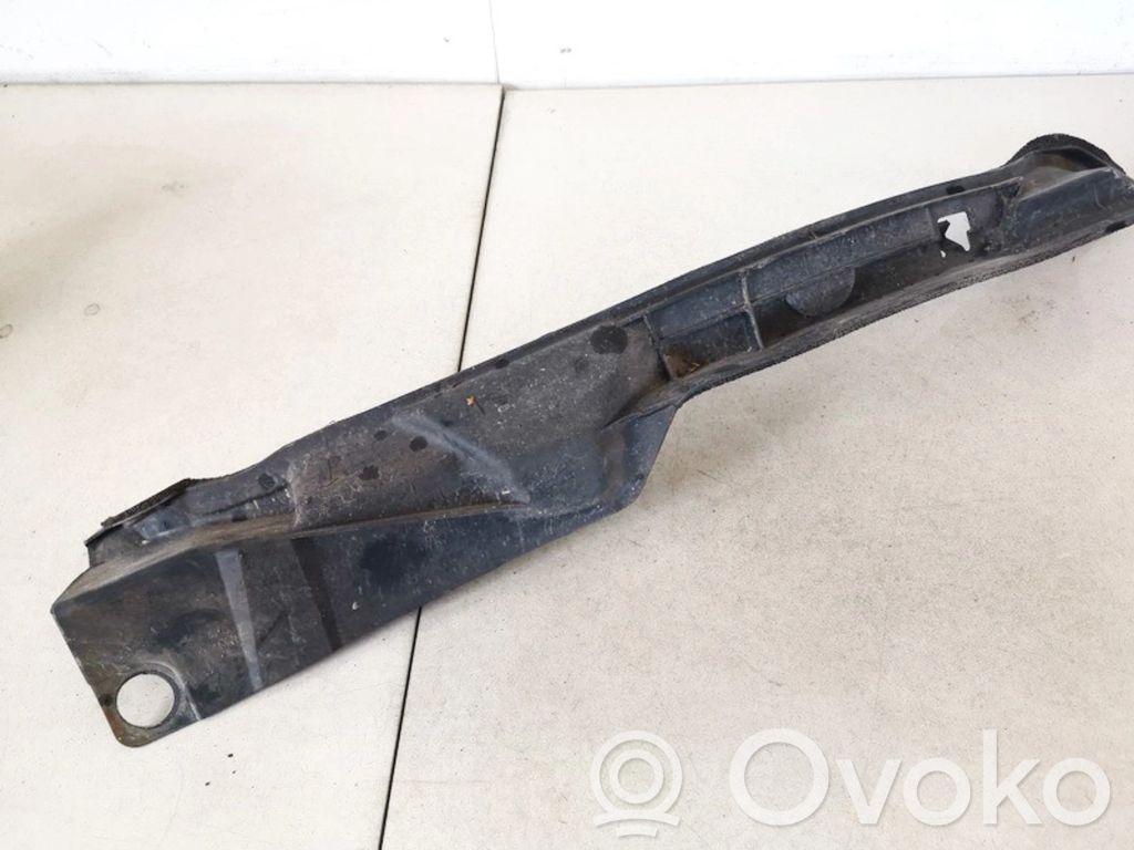 Toyota Corolla E120 E130 Muu ulkopuolen osa 