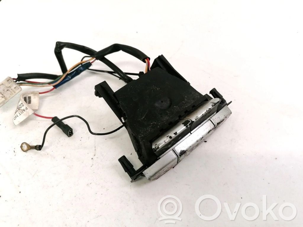 Nissan Primera Pulsanti/interruttori sul volante 