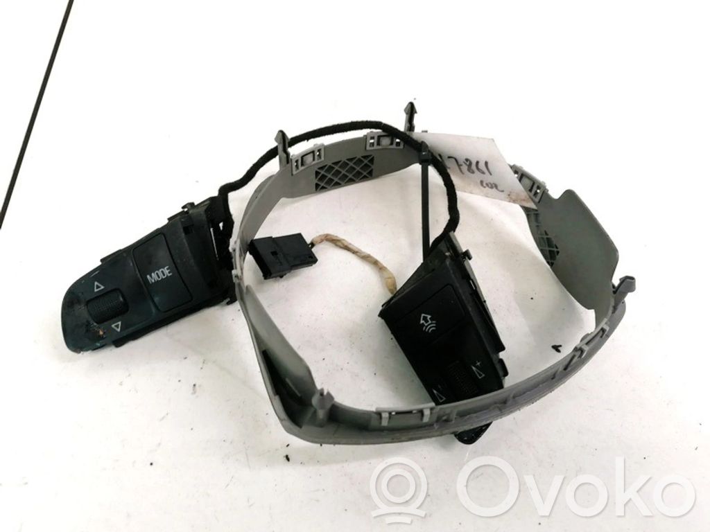 Boutons / interrupteurs volant   4F0951527A,4F0951527A