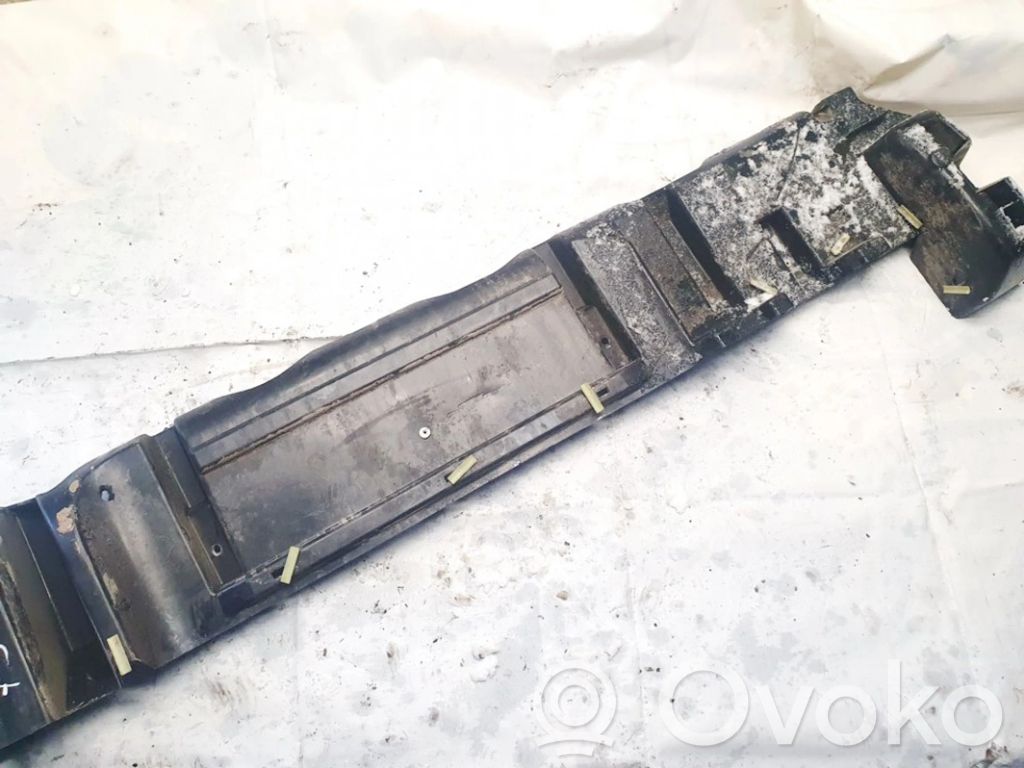 Jeep Cherokee Задний держатель бампера 