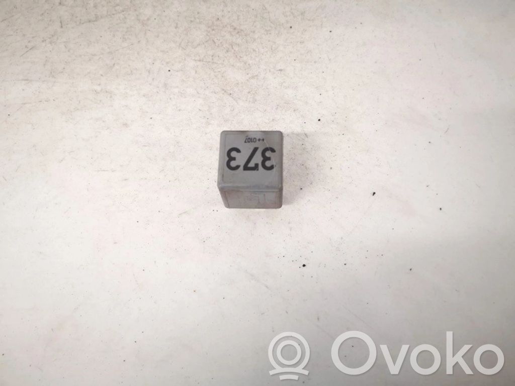 Otros relés   8D0951253A,V2134B52X301,8D0951253A,V2134B52X301