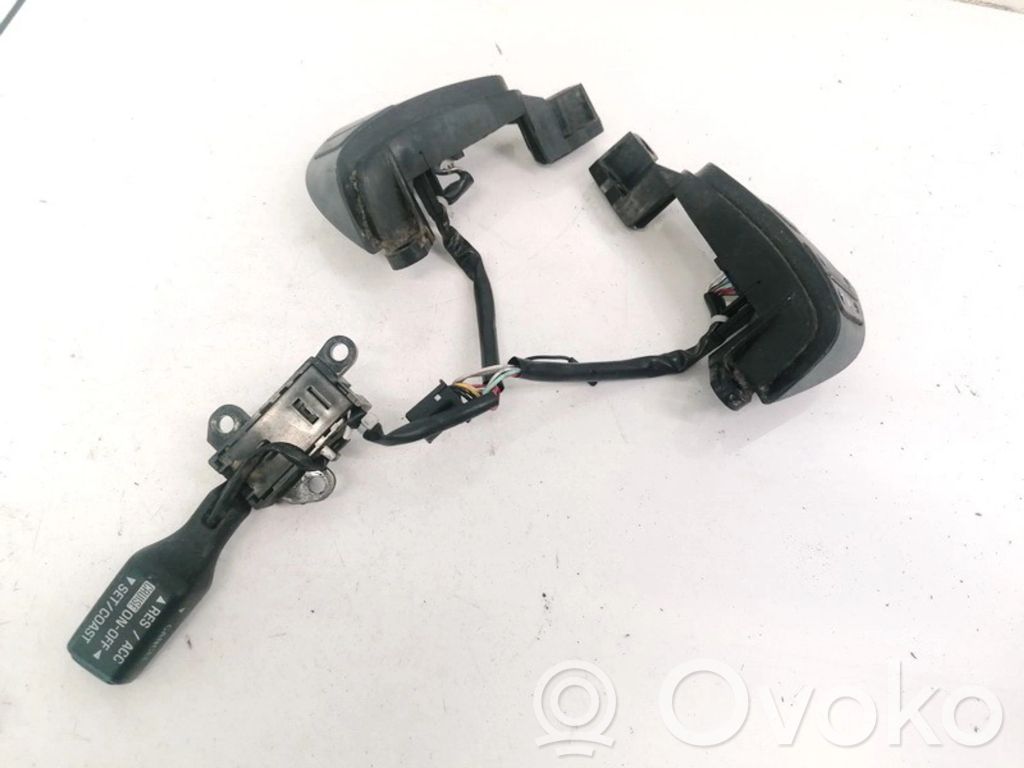 Toyota Avensis T250 Przełącznik / Przycisk kierownicy