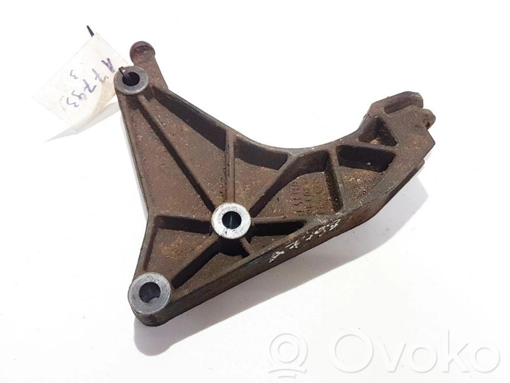 Engine mounting bracket   1340623,24403861,1340623,24403861