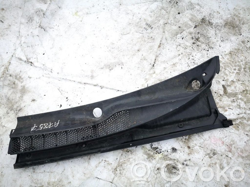 Toyota Yaris Podszybie przednie 