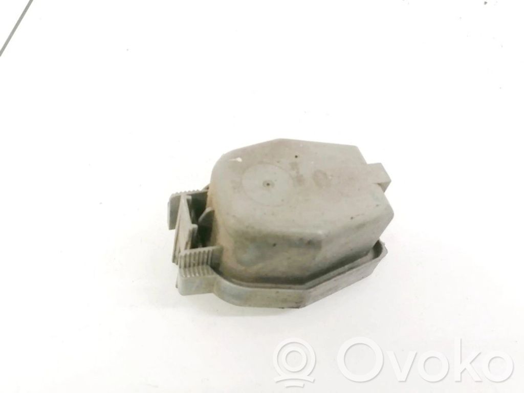 Alfa Romeo 145 - 146 Cache-poussière de phare avant 