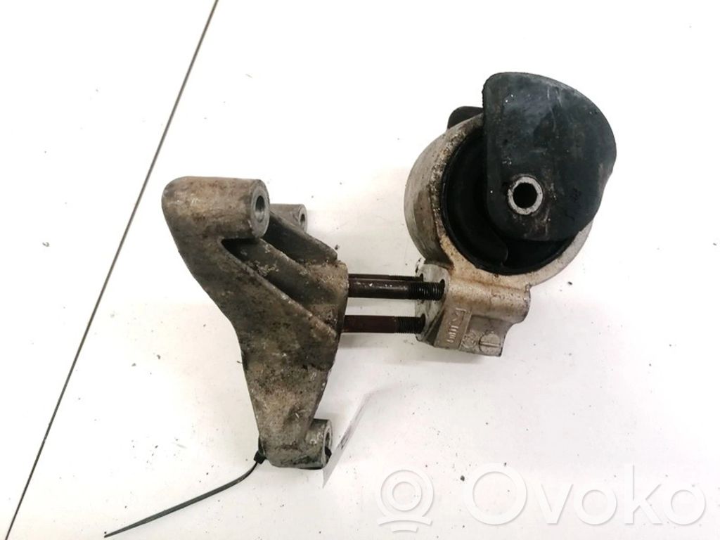 Engine mount bracket   MR222150,AK7,MR222150