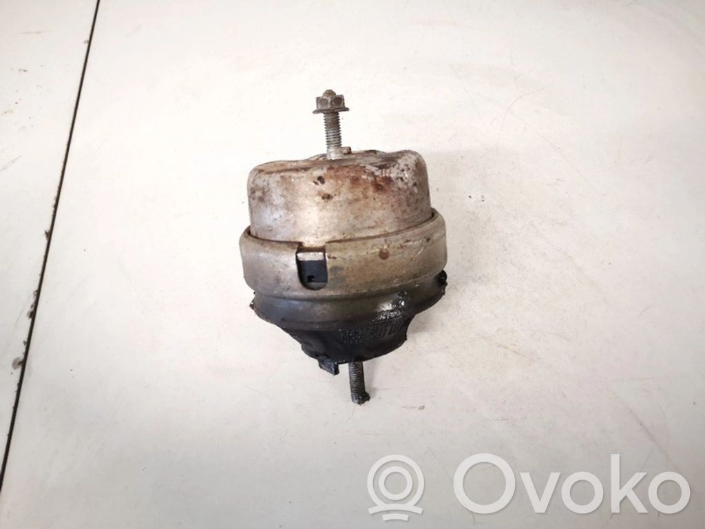 Volkswagen PASSAT B5 Suport tampon motor 