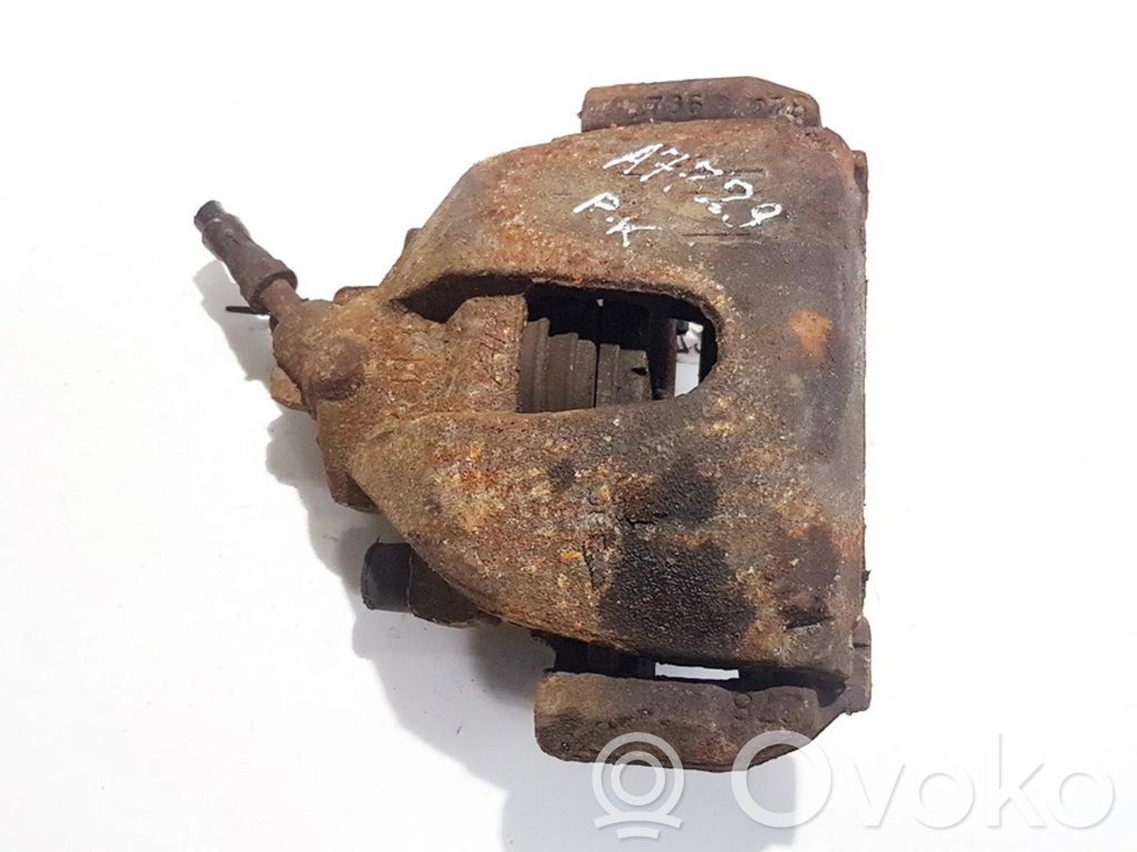 Caliper de freno delantero   813,813,813