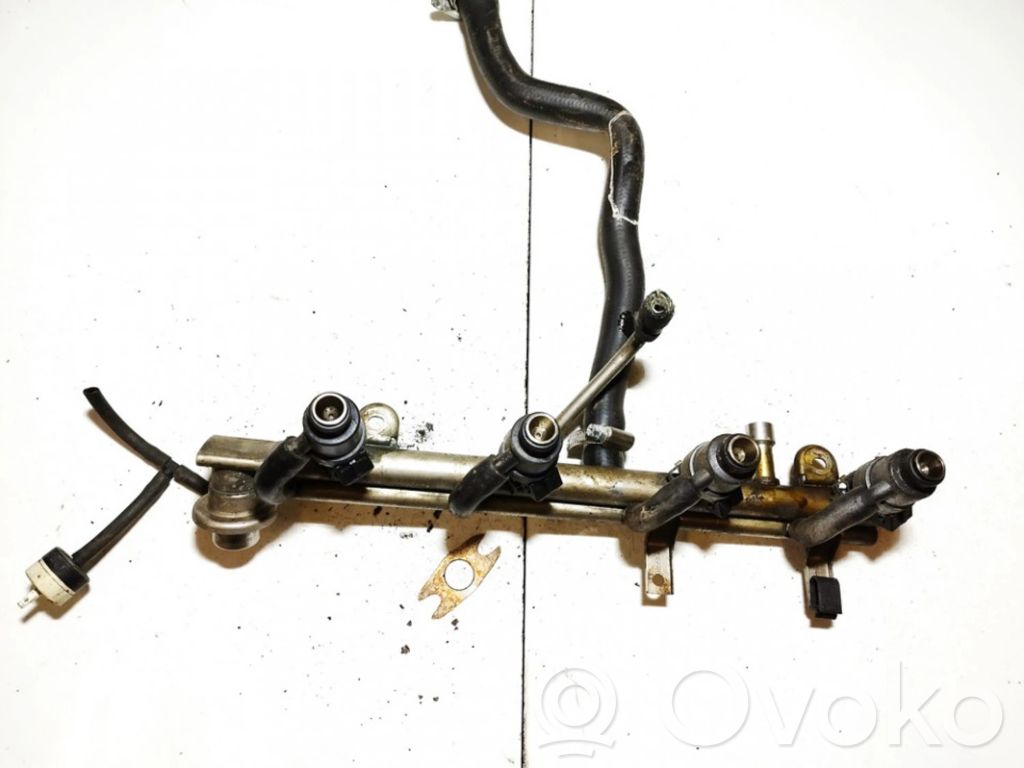BMW 3 E46 Rampă alimentare injectoare 