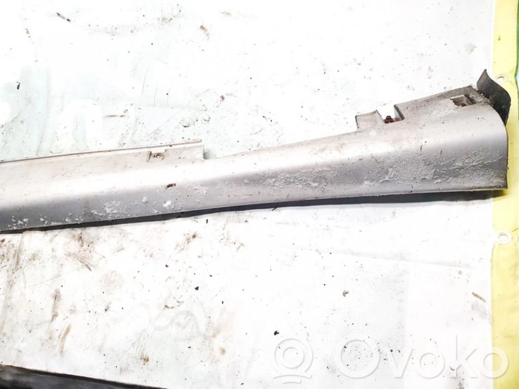 Nissan Almera Tino Próg 