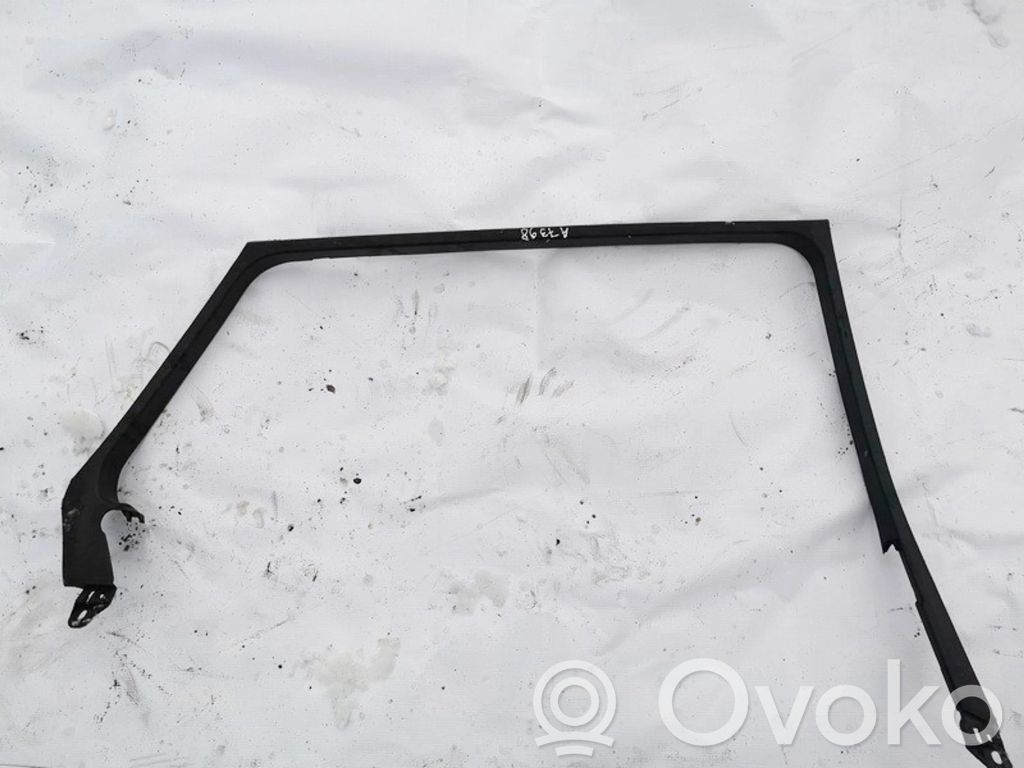 Toyota Avensis T270 Ornament geam ușă spate 