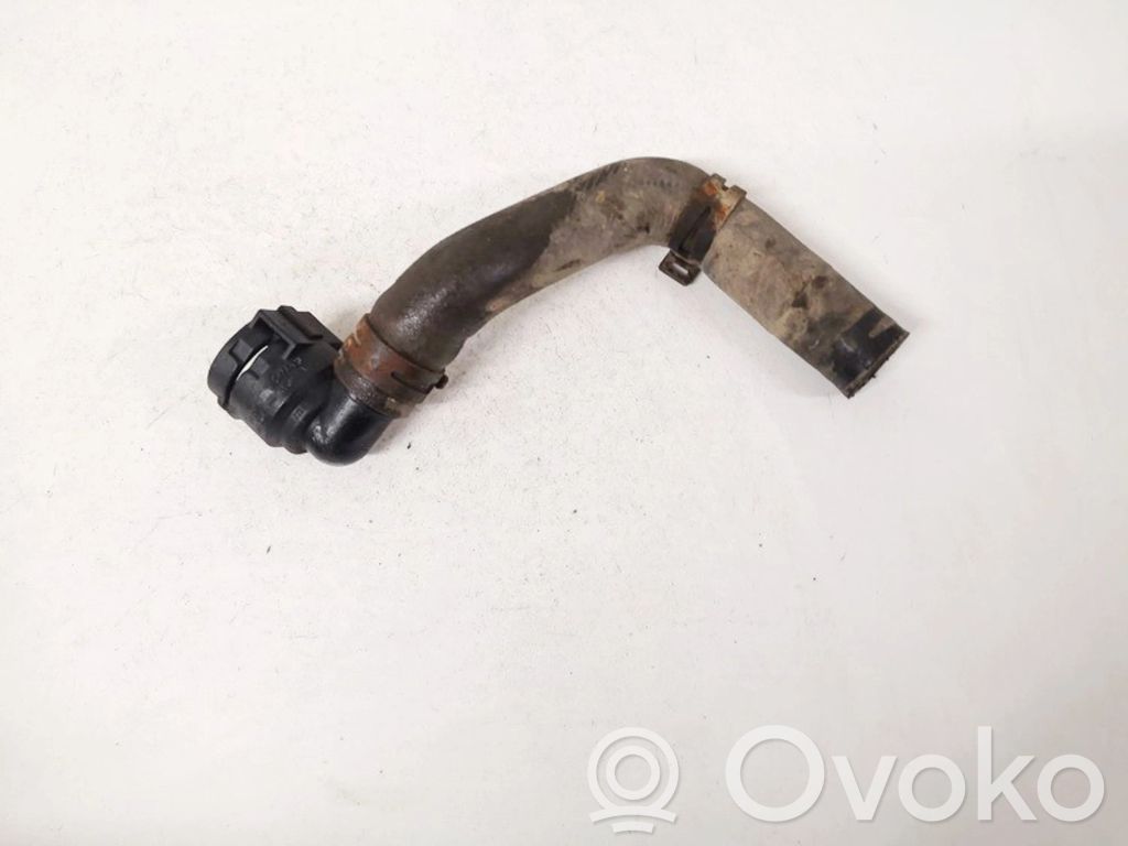 Volkswagen PASSAT B6 Tubo flessibile del liquido di raffreddamento del motore