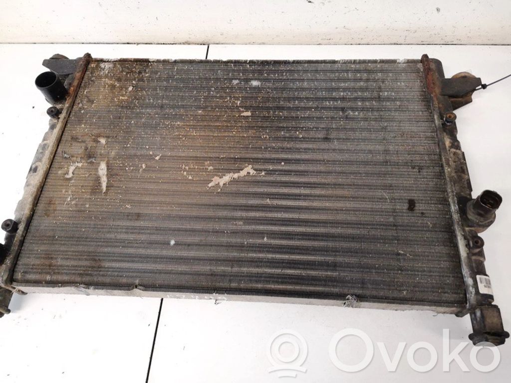 Volkswagen PASSAT B4 Radiatore di raffreddamento