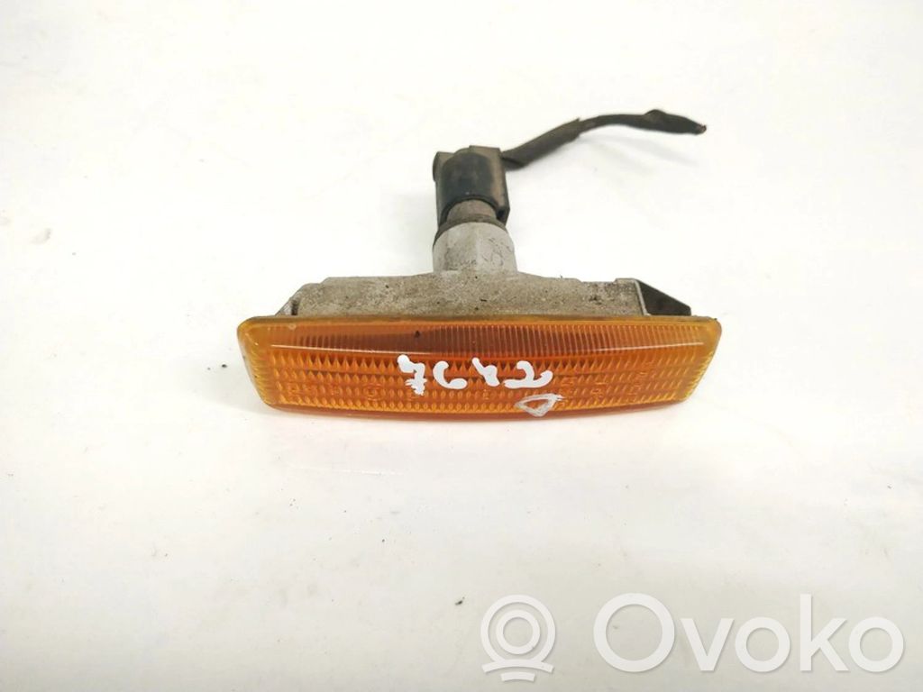BMW 5 E39 Indicatore di direzione del parafango anteriore 