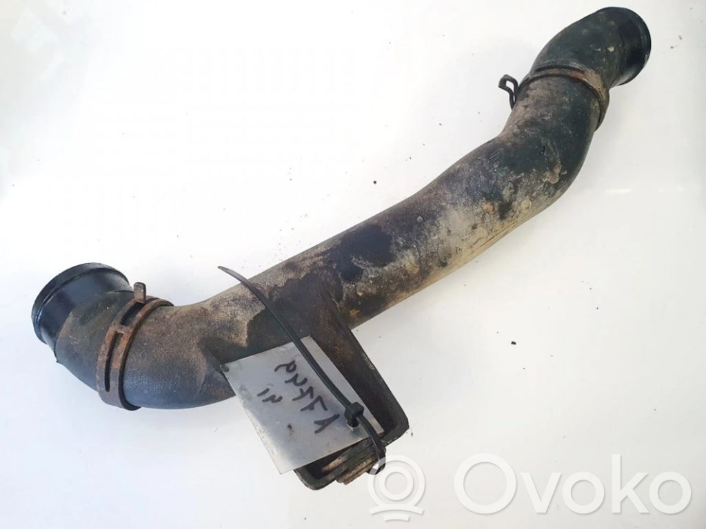 Volkswagen PASSAT B4 Furtun/conductă intercooler