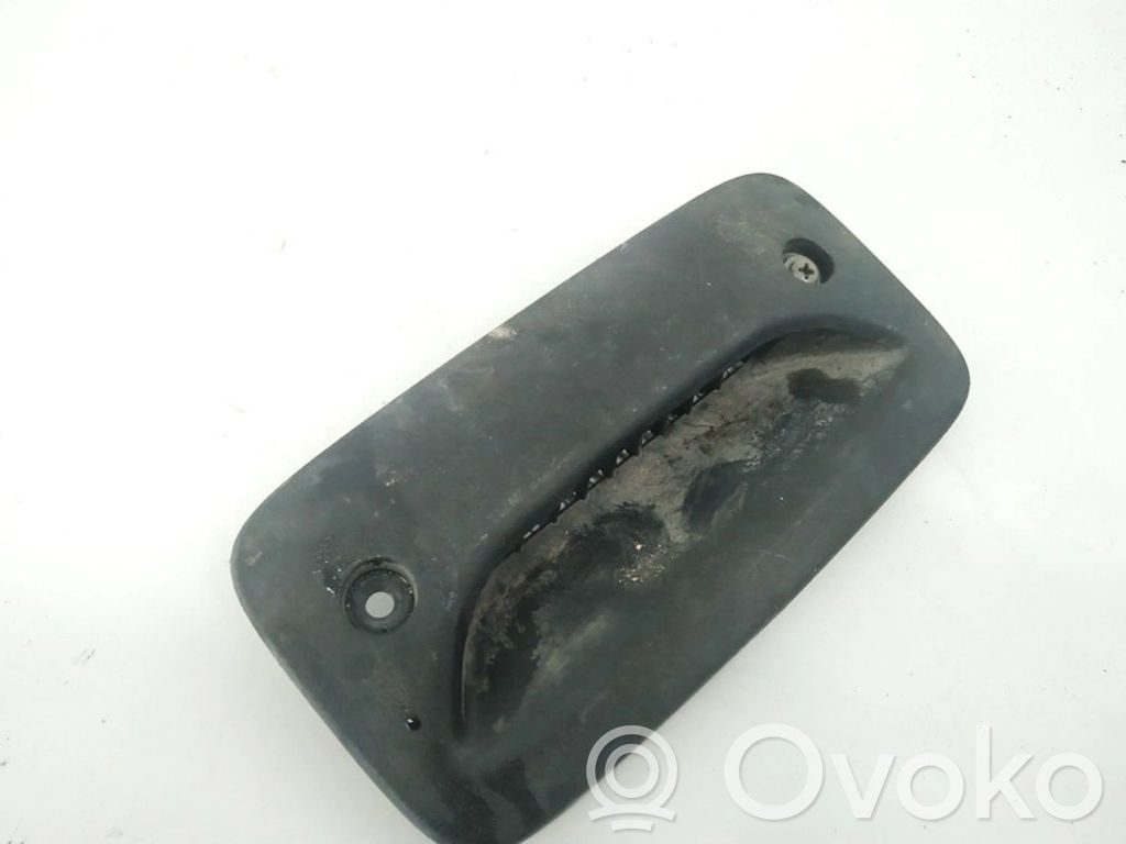 Toyota Avensis Verso Rejilla de ventilación central del panel