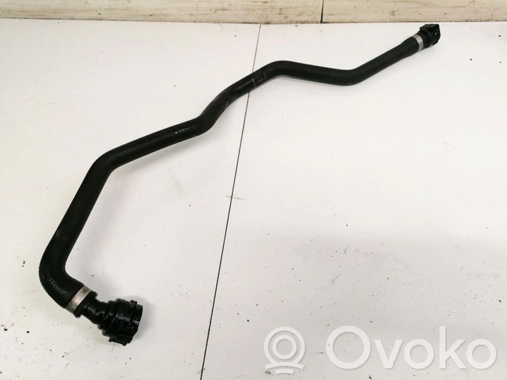 BMW 5 GT F07 Tubo flessibile del liquido di raffreddamento del motore 