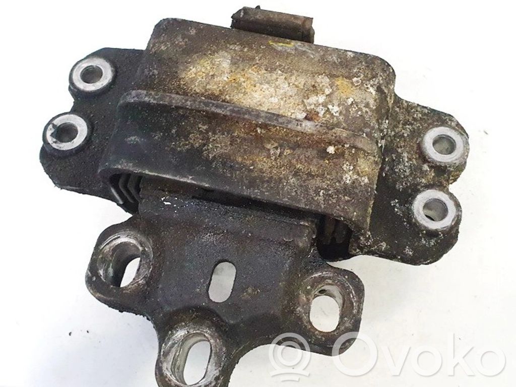 Skoda Octavia Mk2 (1Z) Engine mount bracket 