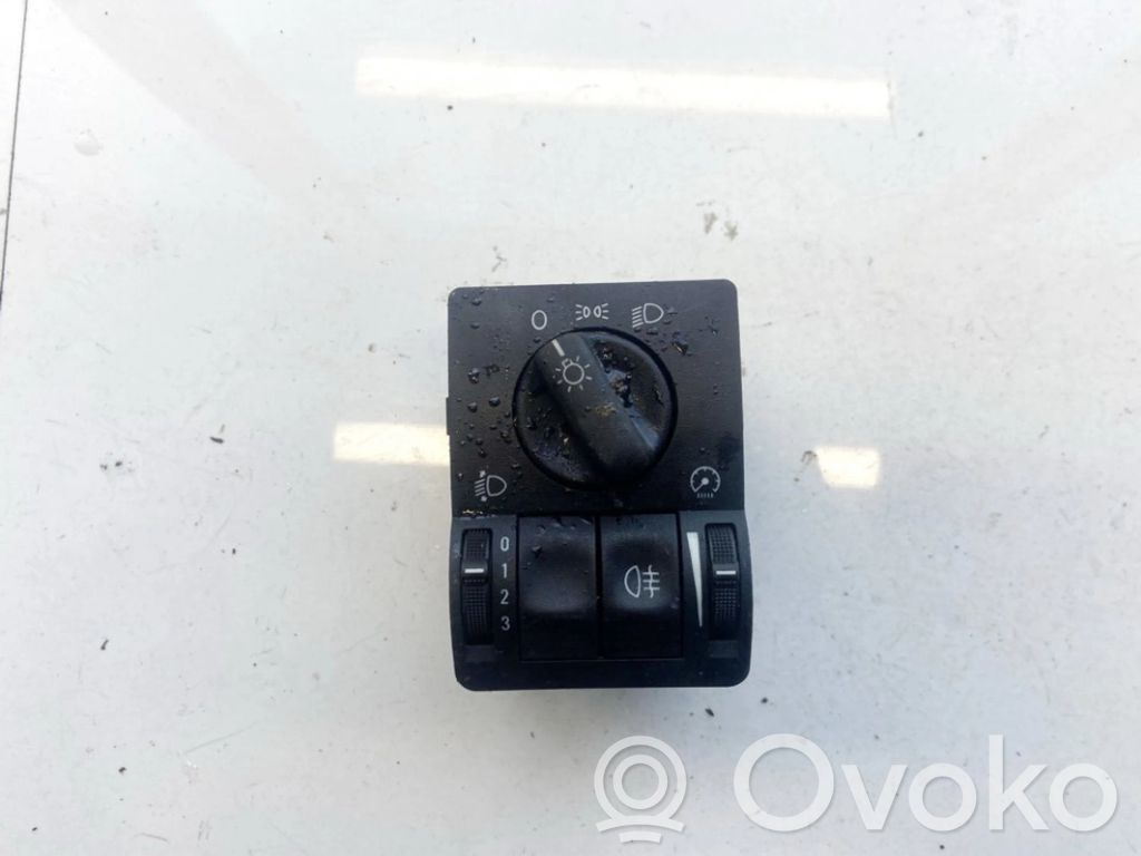 Opel Zafira A Interruttore luci 