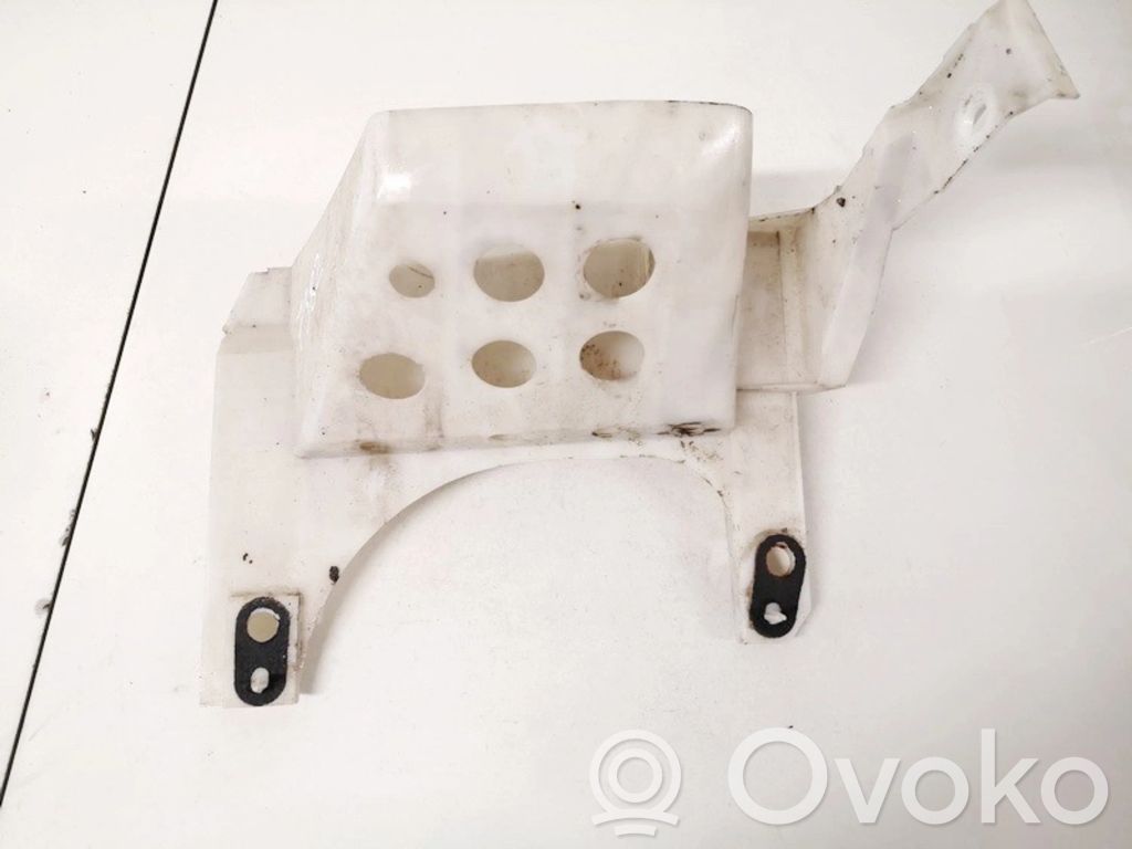 Subaru Legacy Soporte del parachoques delantero 