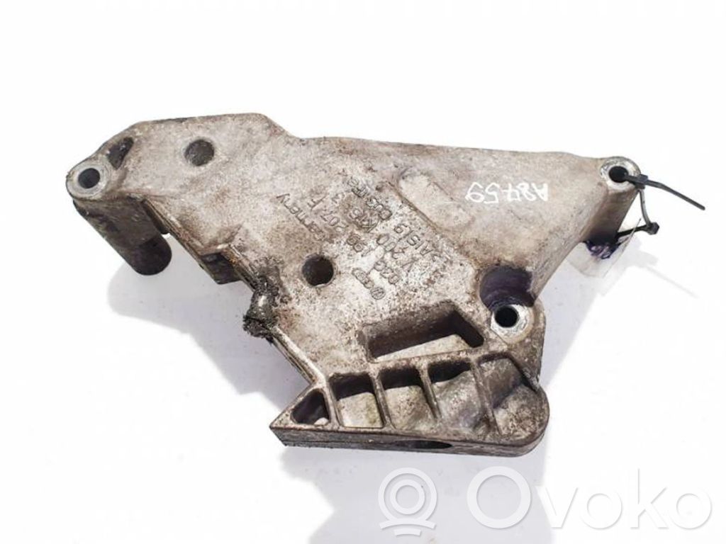 Volkswagen Caddy Supporto di montaggio del motore (usato)
