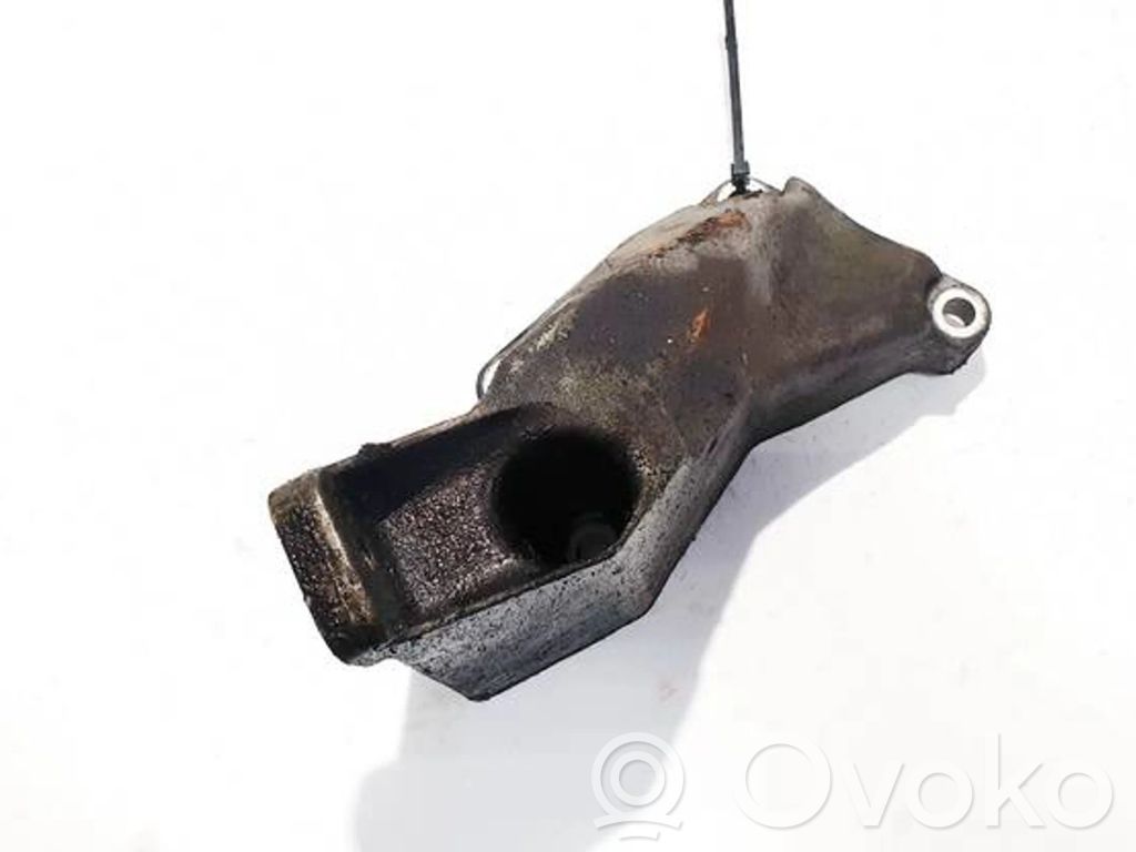 Volkswagen PASSAT B5.5 Suport motor 