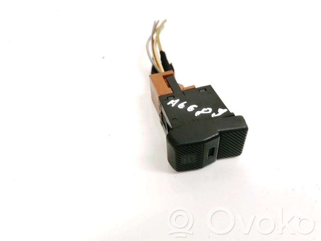 Volkswagen PASSAT B3 Interruttore fendinebbia 