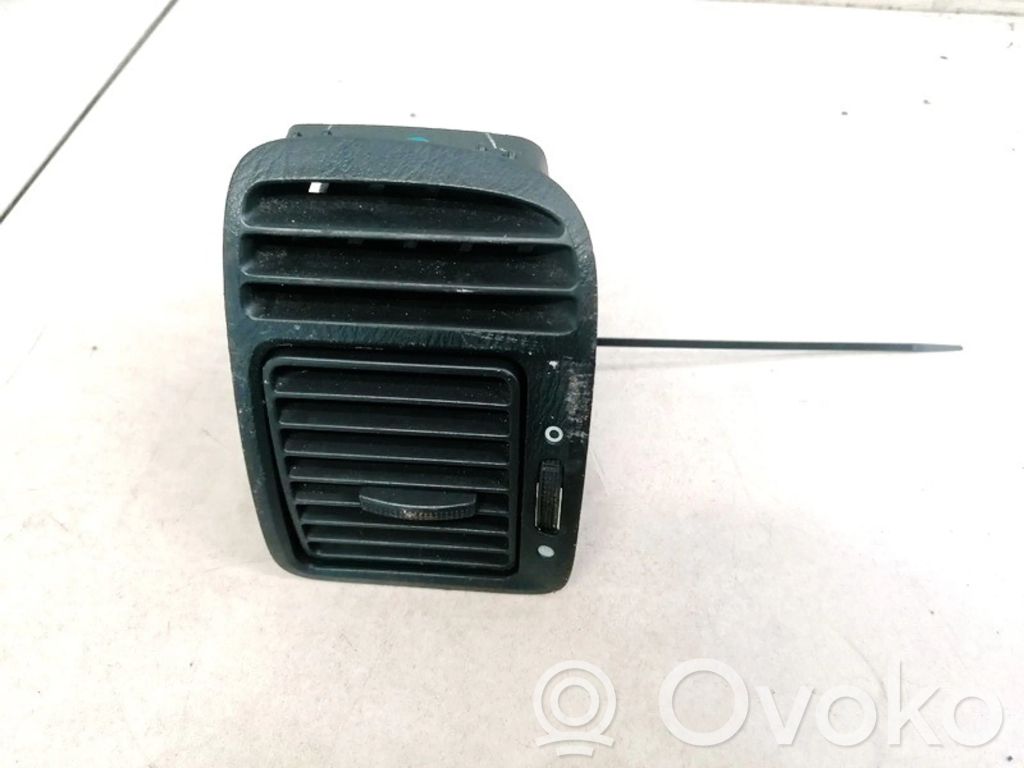 Honda Stream Rejilla de ventilación central del panel 