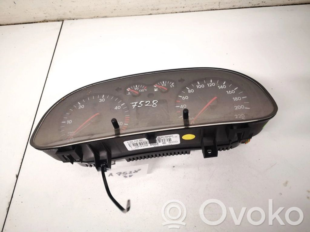 Volkswagen Golf IV Vitezometru (grup de instrumente)