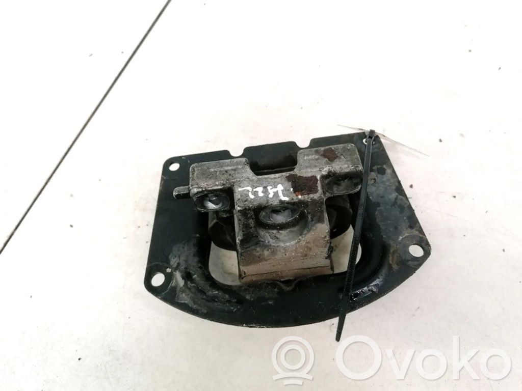 Chrysler Sebring (ST-22 - JR) Engine mount bracket 